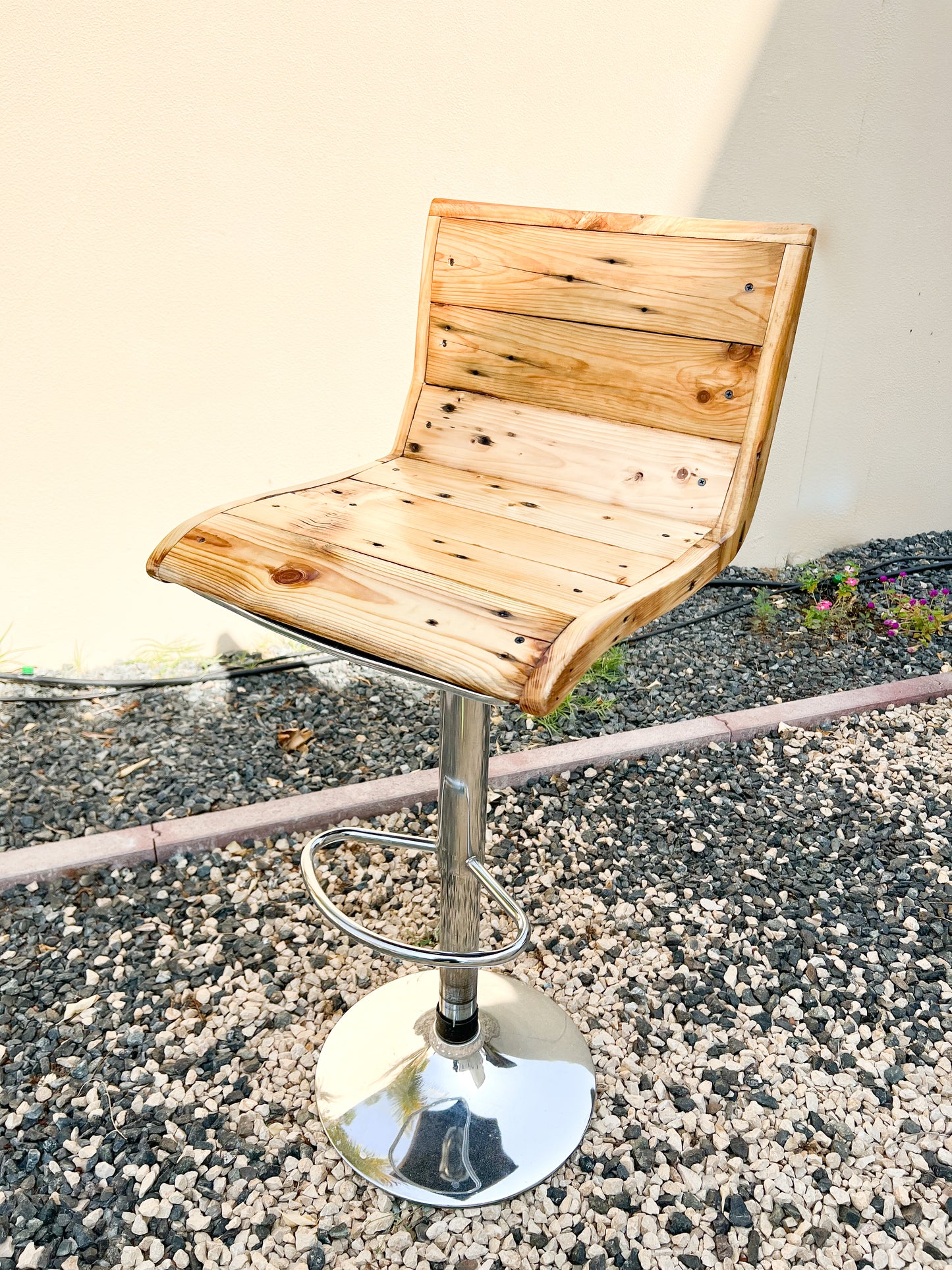Wooden outdoor Bistro-/ Bar-/ Kitchen chair with backrest, adjustable in height